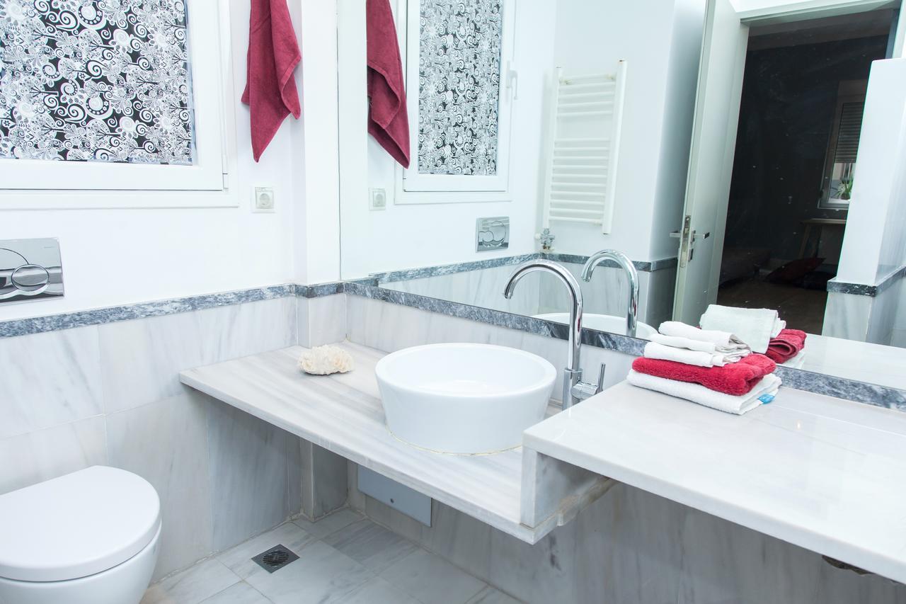 Jupiter Boutique Apartment Next To Athens Museum Esterno foto